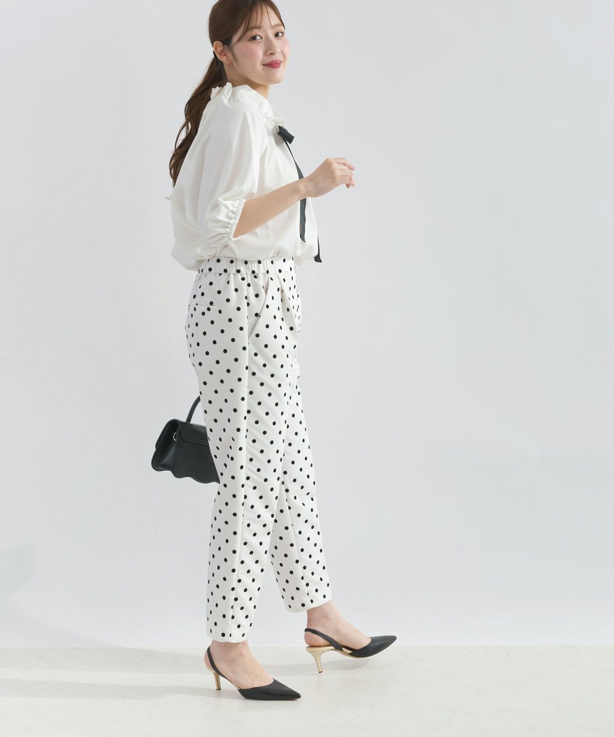 model：H165　着用サイズ：M　オフホワイト