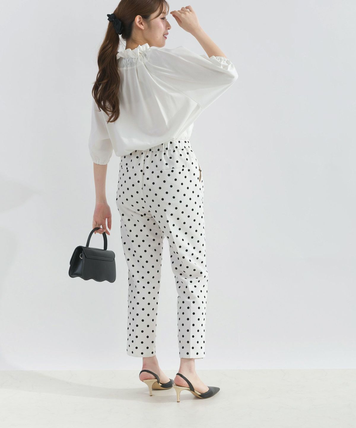 model：H165　着用サイズ：M　オフホワイト