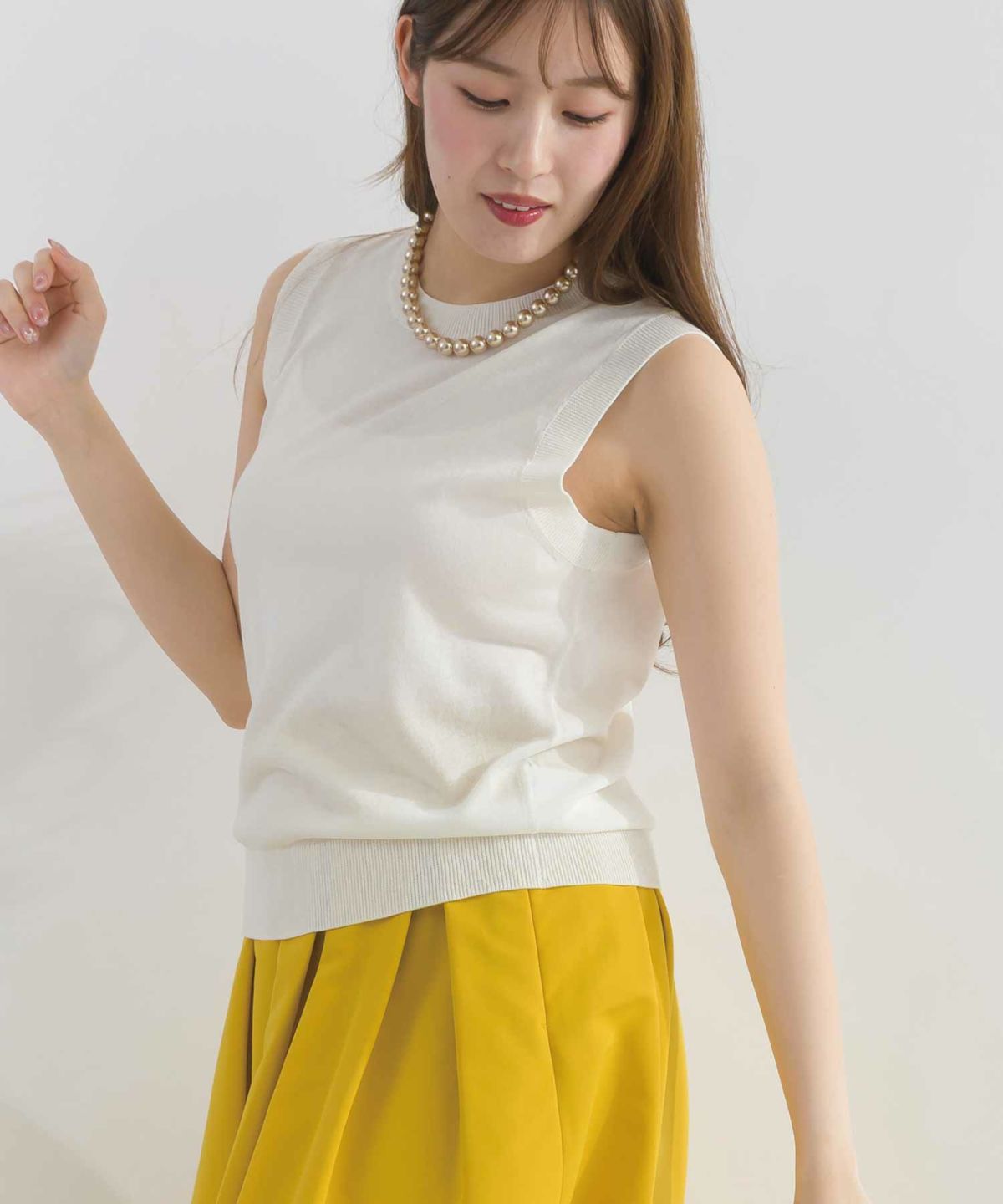 model：H165　着用サイズ：M　オフホワイト