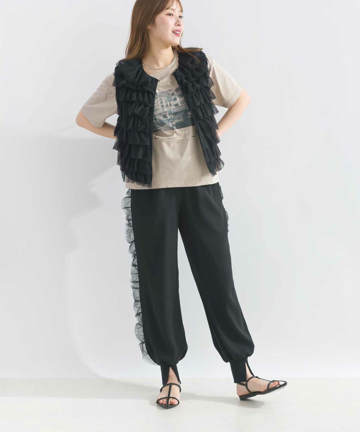 model：H165　着用サイズ：M　ブラック前