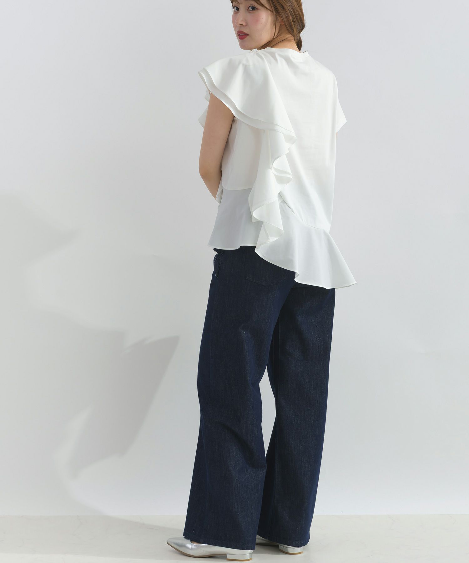 model：H165　着用サイズ：M　オフホワイト