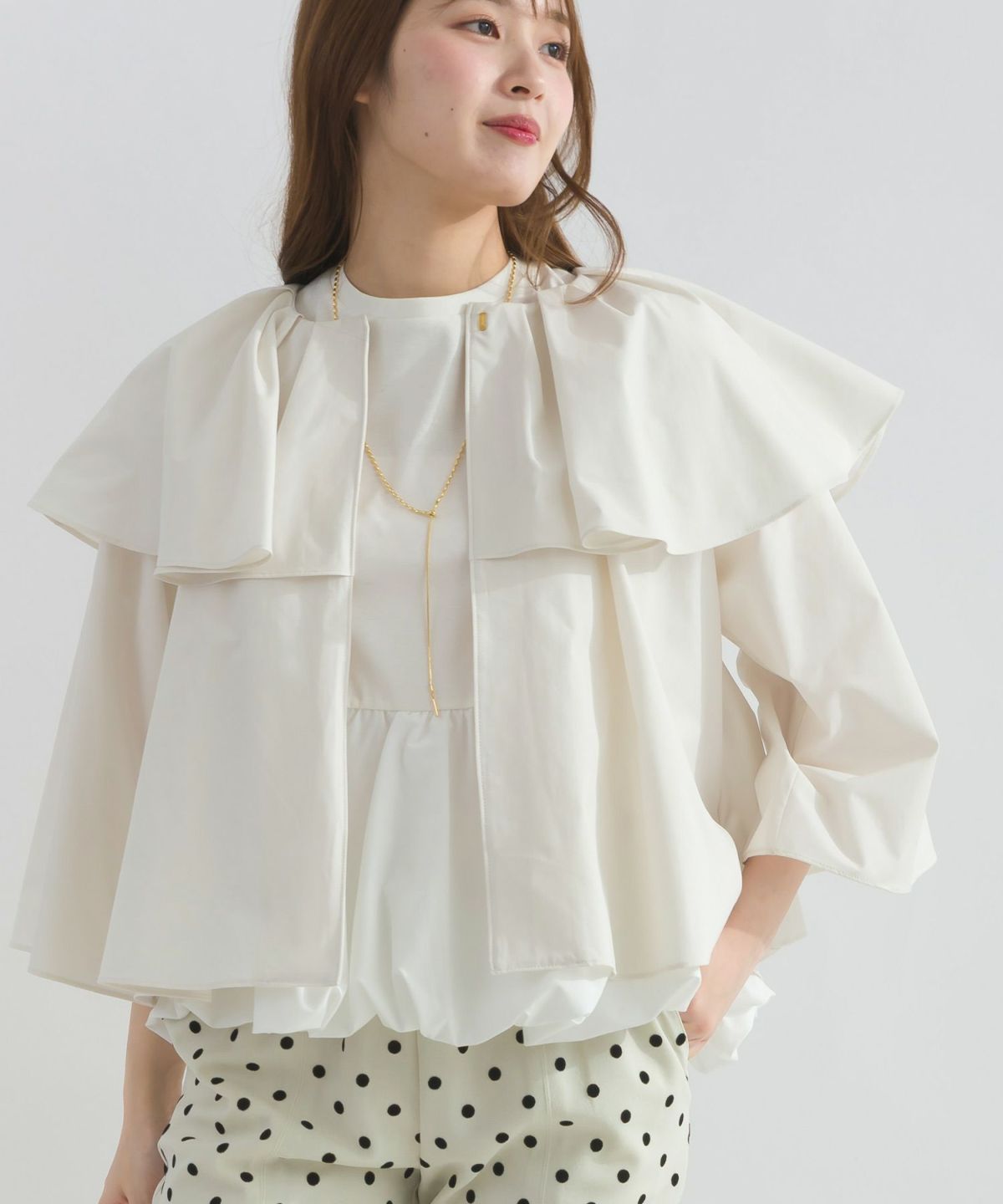 model：H165　着用サイズ：M　オフホワイト