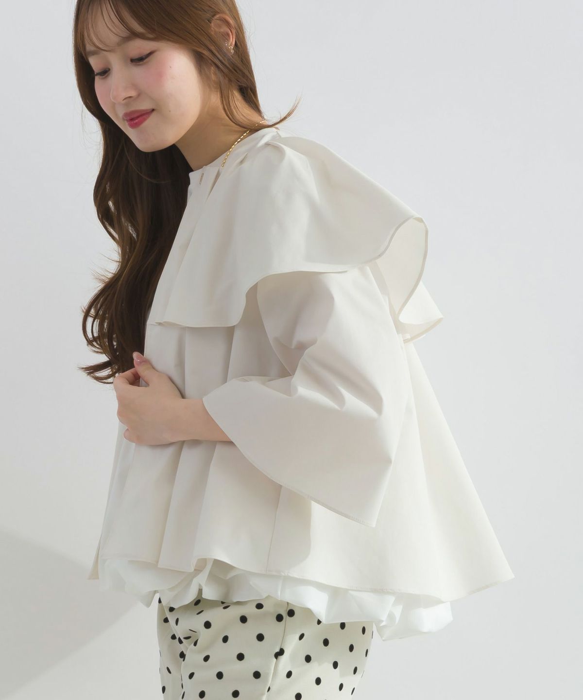 model：H165　着用サイズ：M　オフホワイト