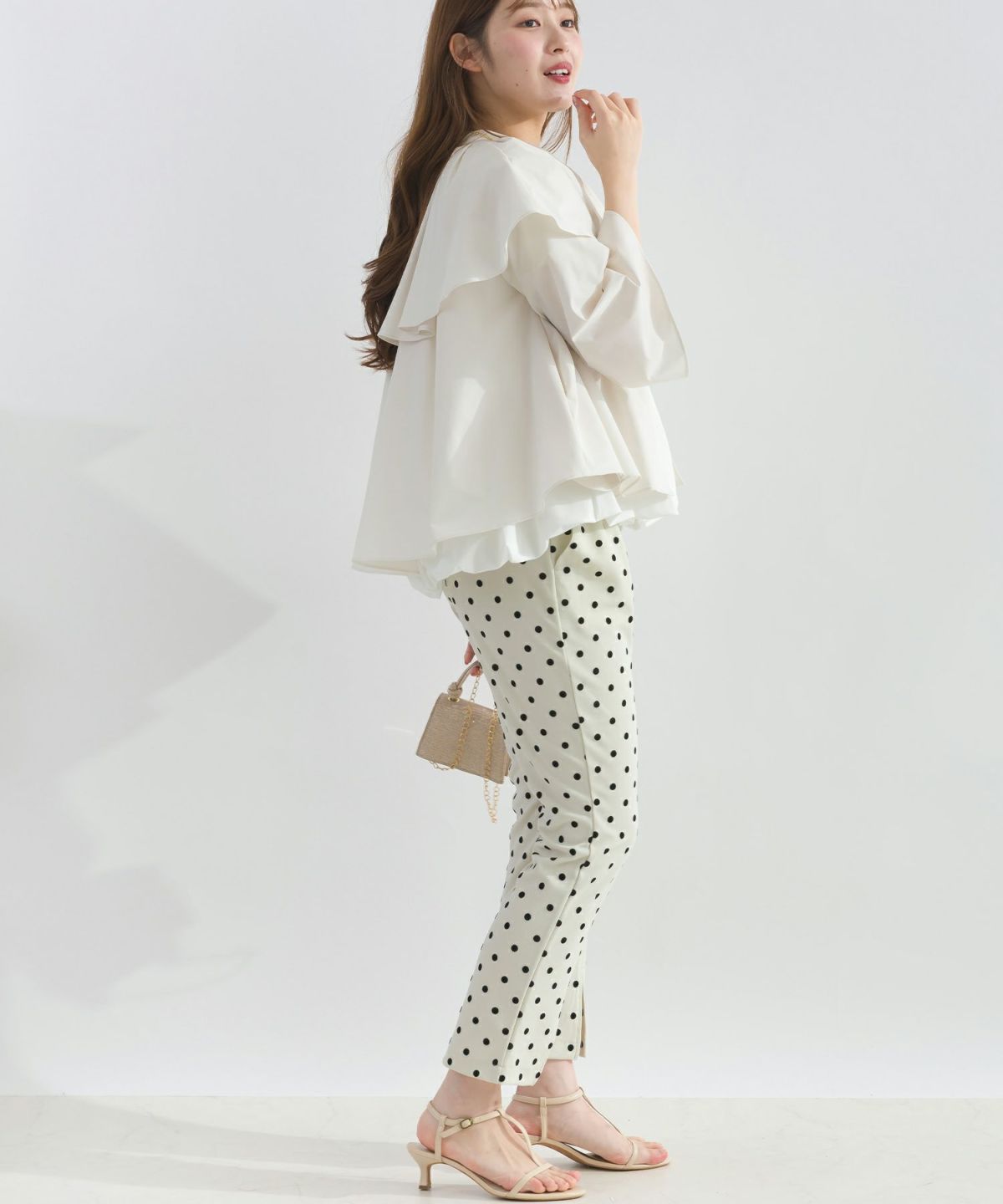 model：H165　着用サイズ：M　オフホワイト