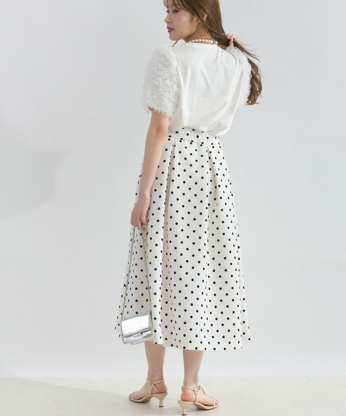 model：H165　着用サイズ：M　オフホワイト