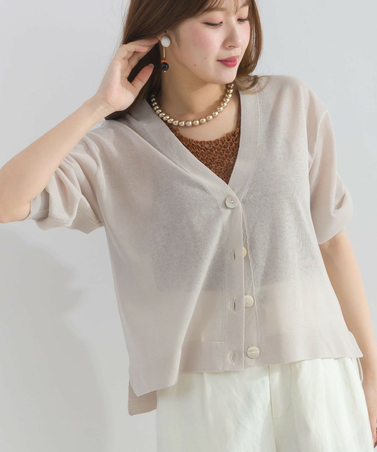 model：H165　着用サイズ：M　ベージュ