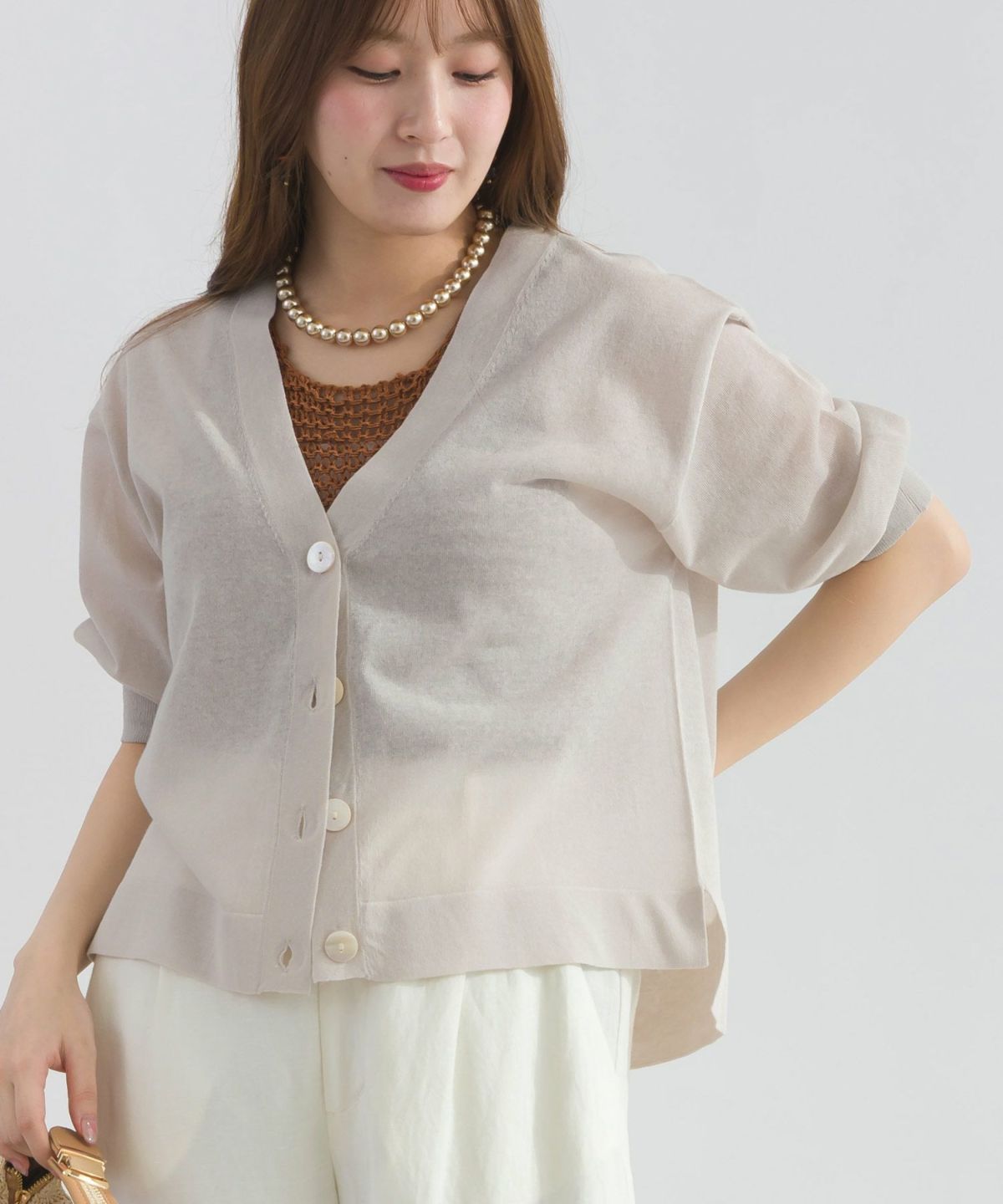 model：H165　着用サイズ：M　ベージュ