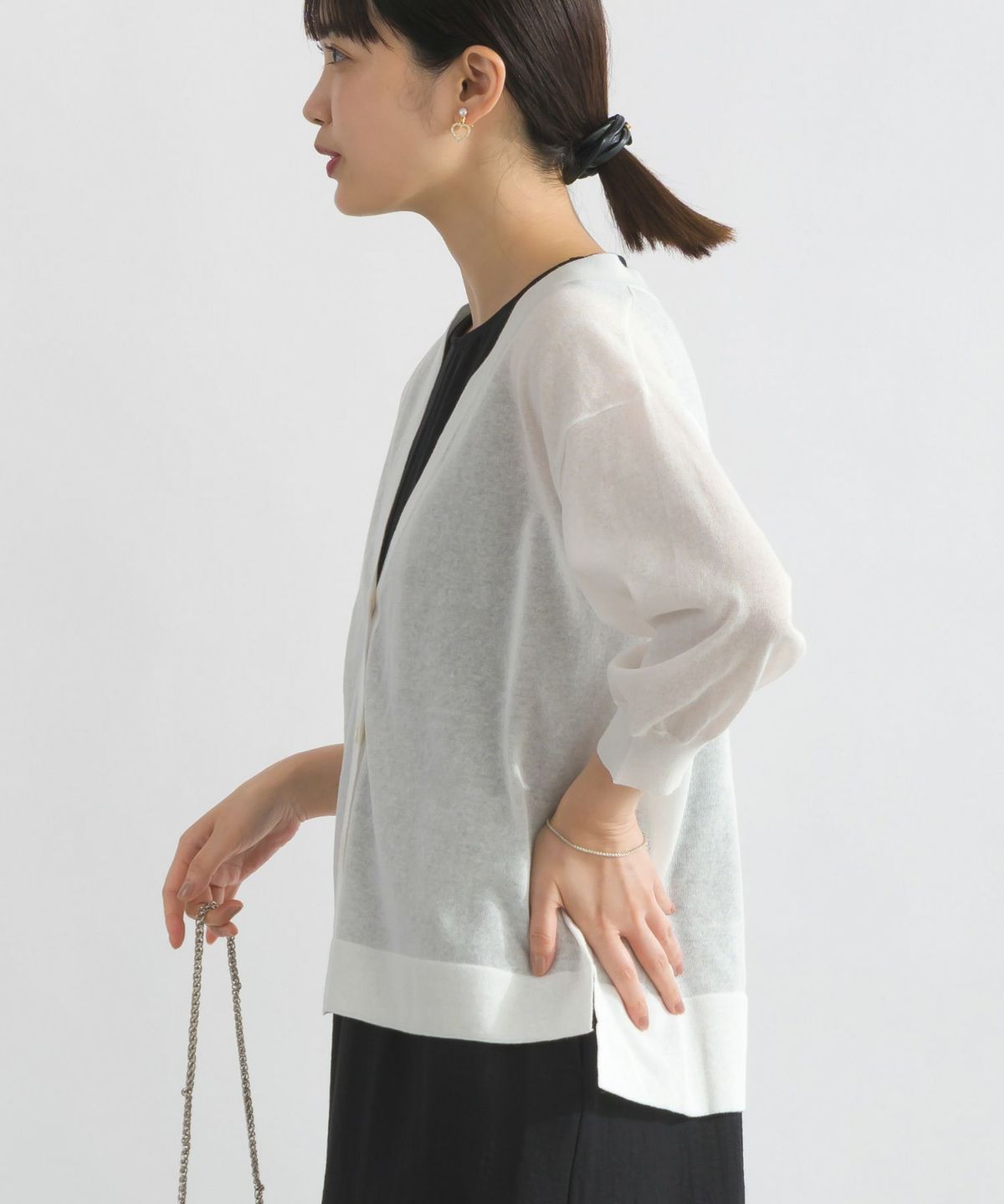 model：H162　着用サイズ：M　オフホワイト