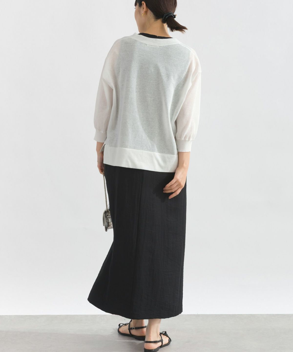 model：H162　着用サイズ：M　オフホワイト