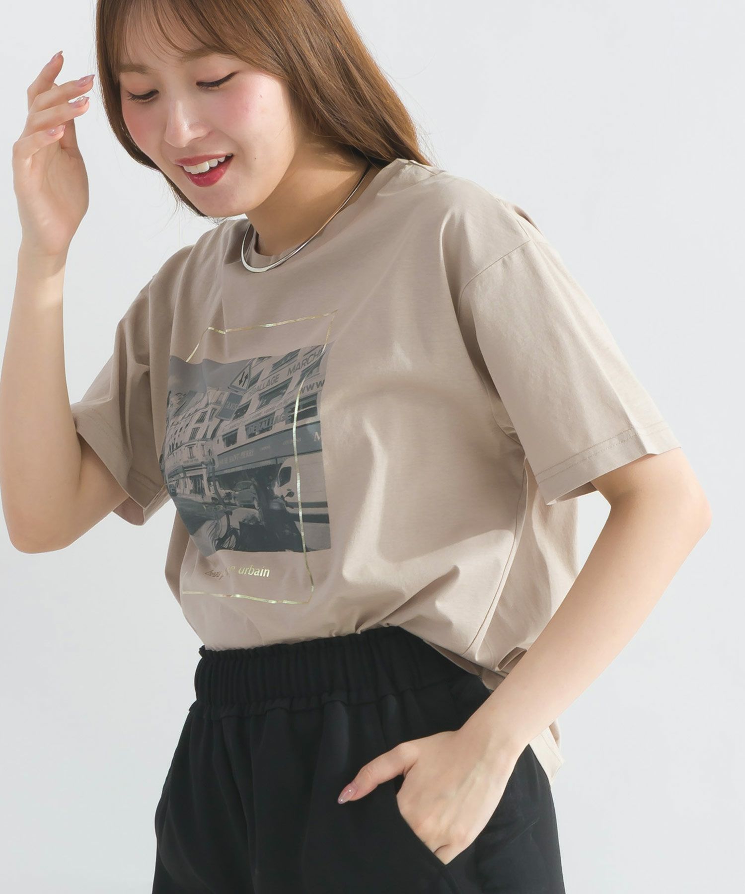 model：H165　着用サイズ：M　グレイッシュベージュ