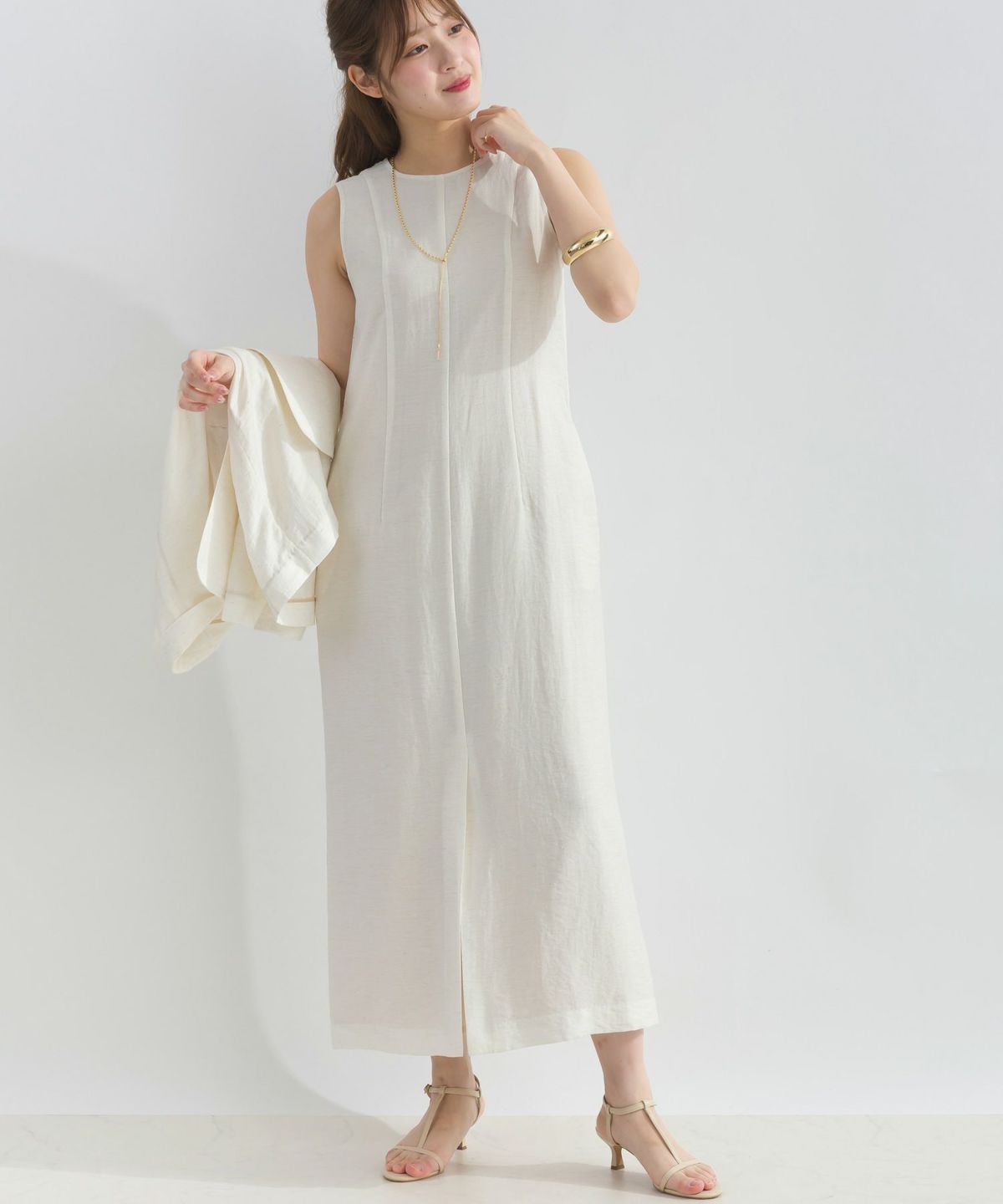 model：H165　着用サイズ：M　アイボリー