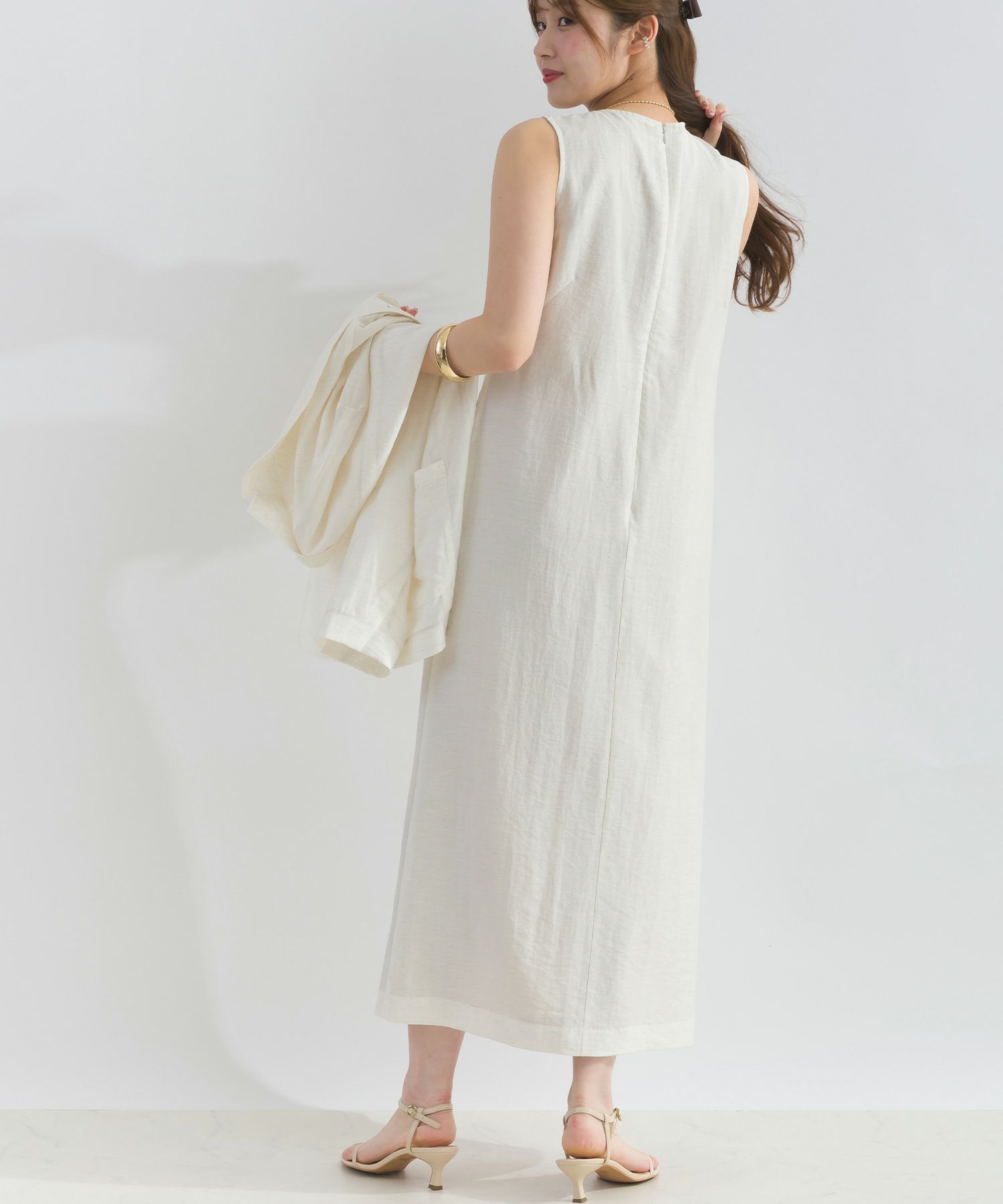 model：H165　着用サイズ：M　アイボリー