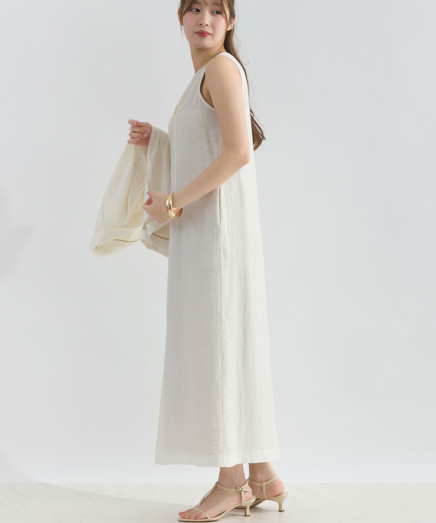 model：H165　着用サイズ：M　アイボリー