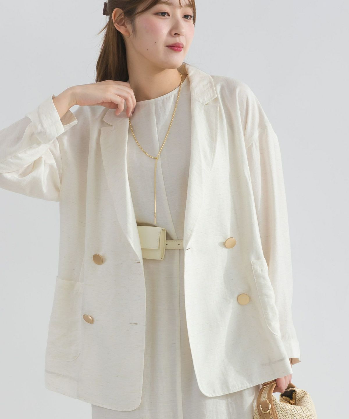 model：H165　着用サイズ：M　アイボリー（セットアップで）