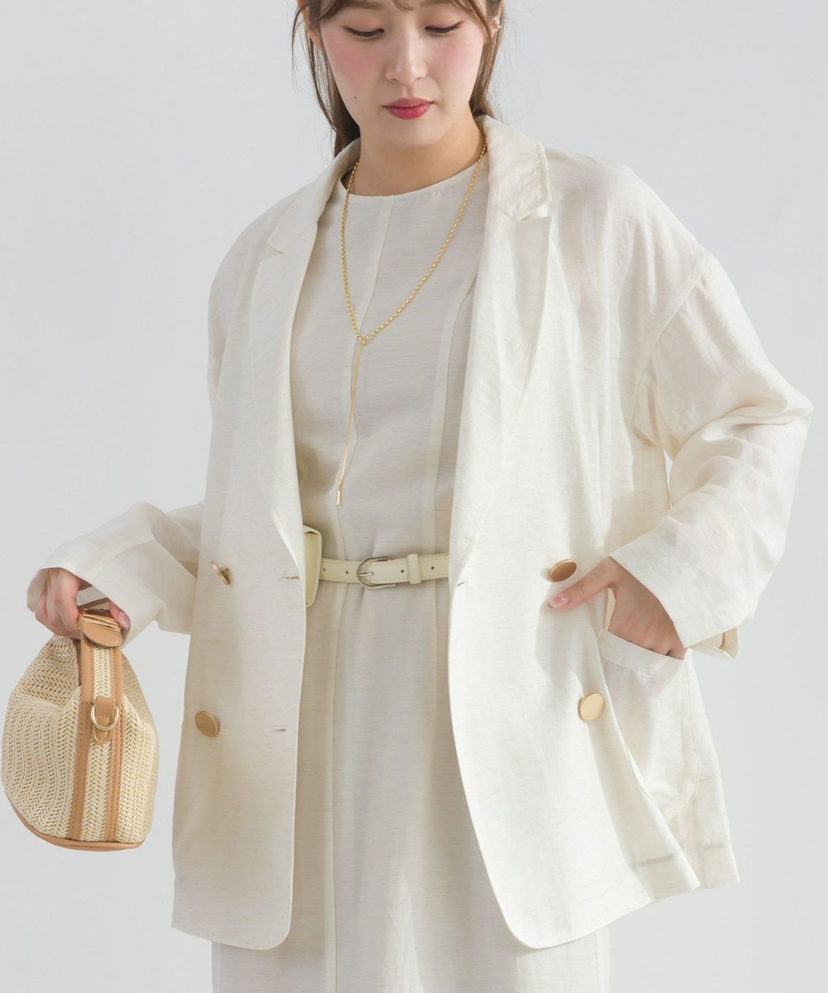 model：H165　着用サイズ：M　アイボリー（セットアップで）