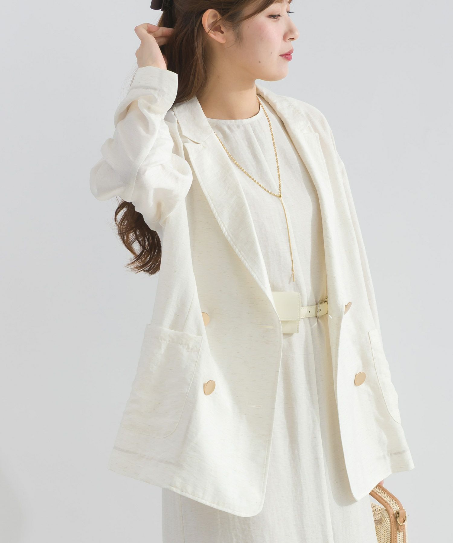 model：H165　着用サイズ：M　アイボリー（セットアップで）