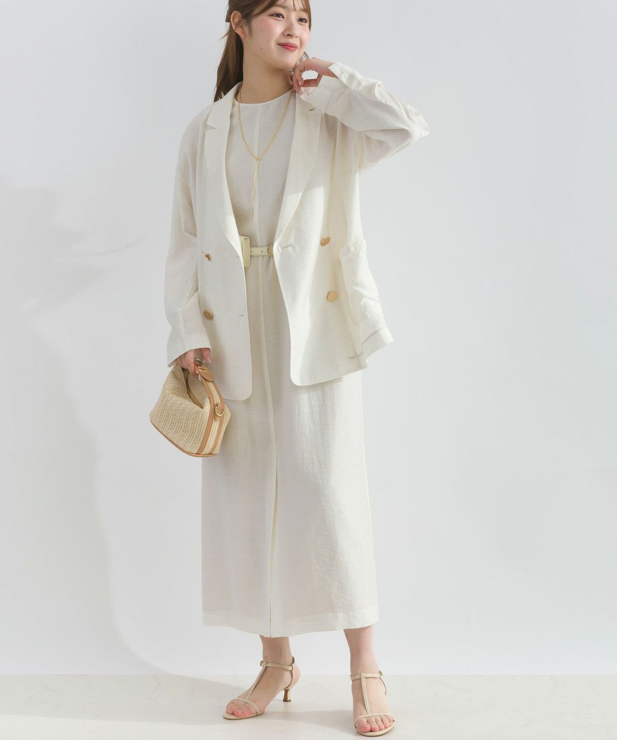 model：H165　着用サイズ：M　アイボリー（セットアップで）