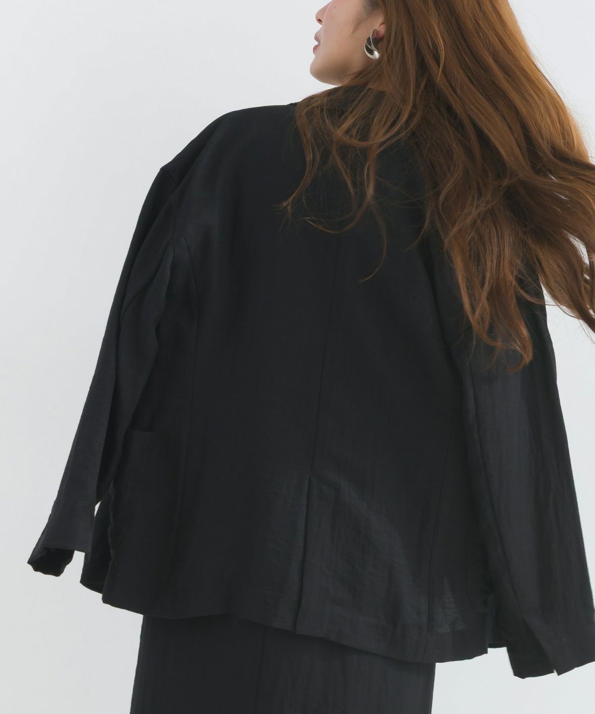 model：H165　着用サイズ：M　ブラック（セットアップで）