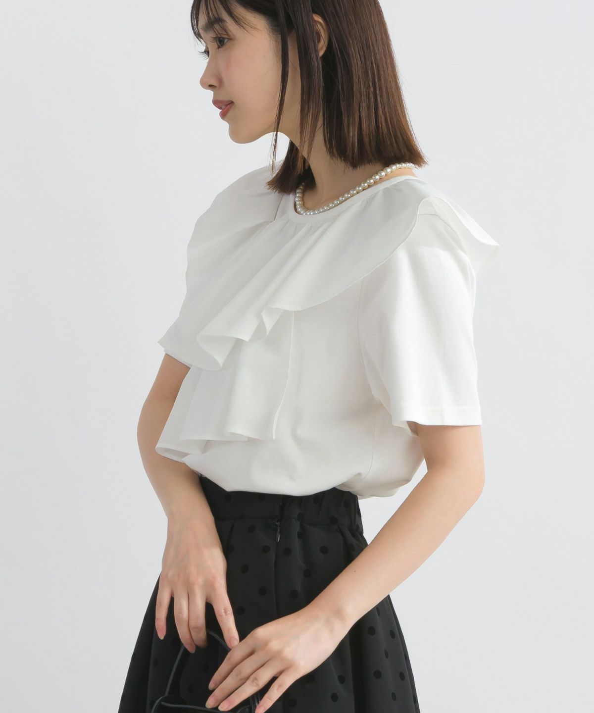 model：H162　着用サイズ：M　オフホワイト