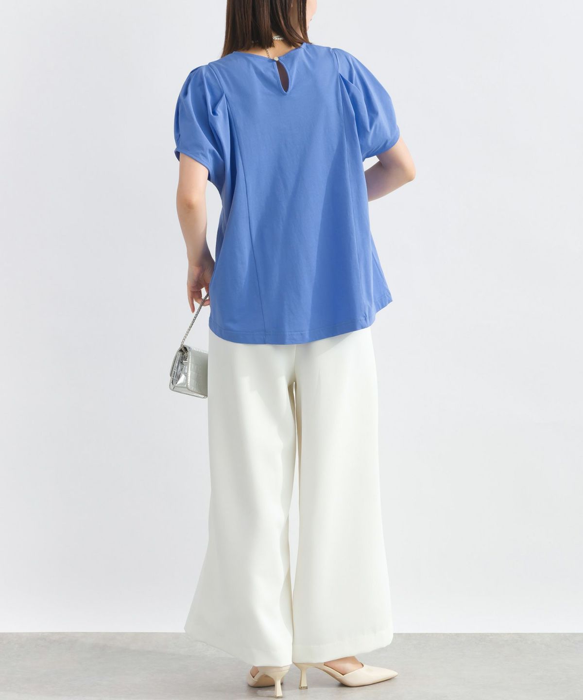 model：H162　着用サイズ：M　サックスブルー