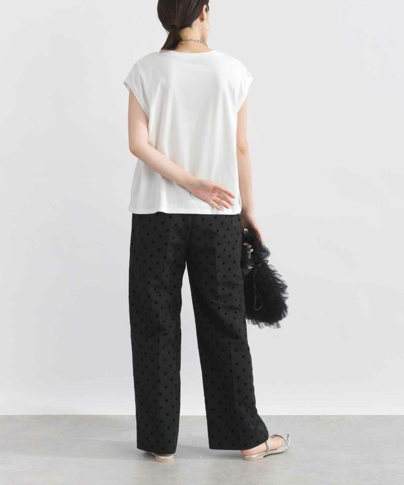 model：H162　着用サイズ：M　オフホワイト