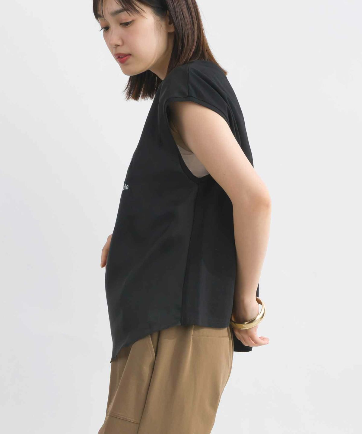 model：H162　着用サイズ：M　ブラック