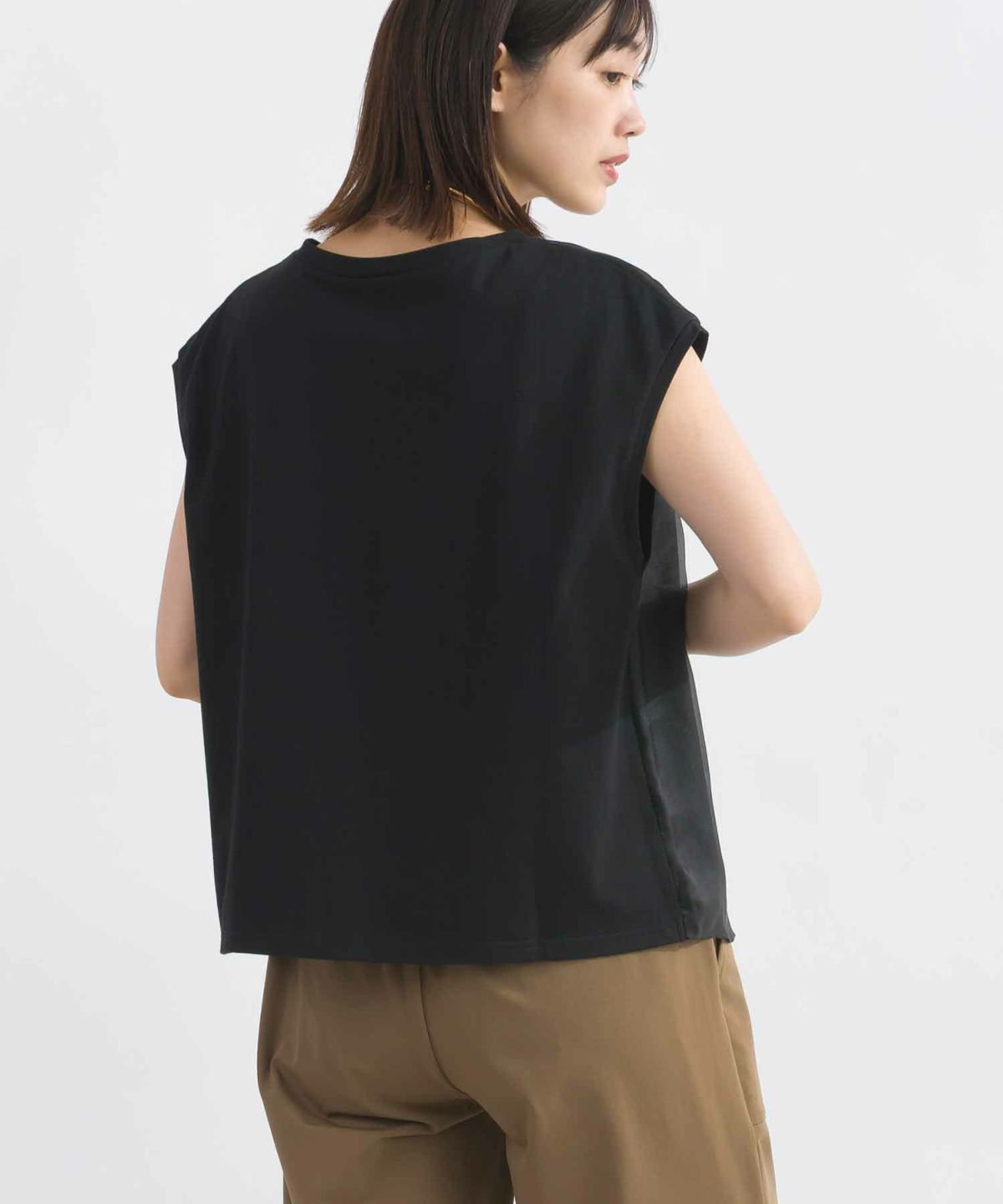 model：H162　着用サイズ：M　ブラック