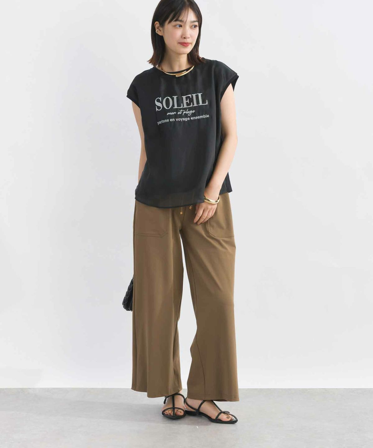 model：H162　着用サイズ：M　ブラック