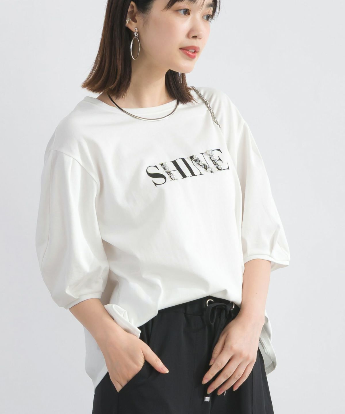 model：H162　着用サイズ：M　オフホワイト