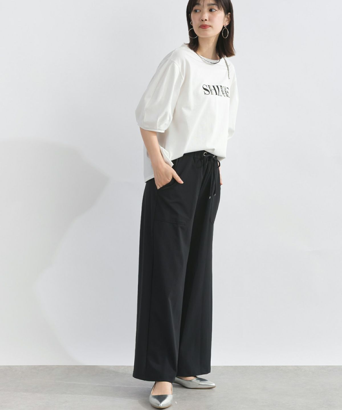 model：H162　着用サイズ：M　オフホワイト