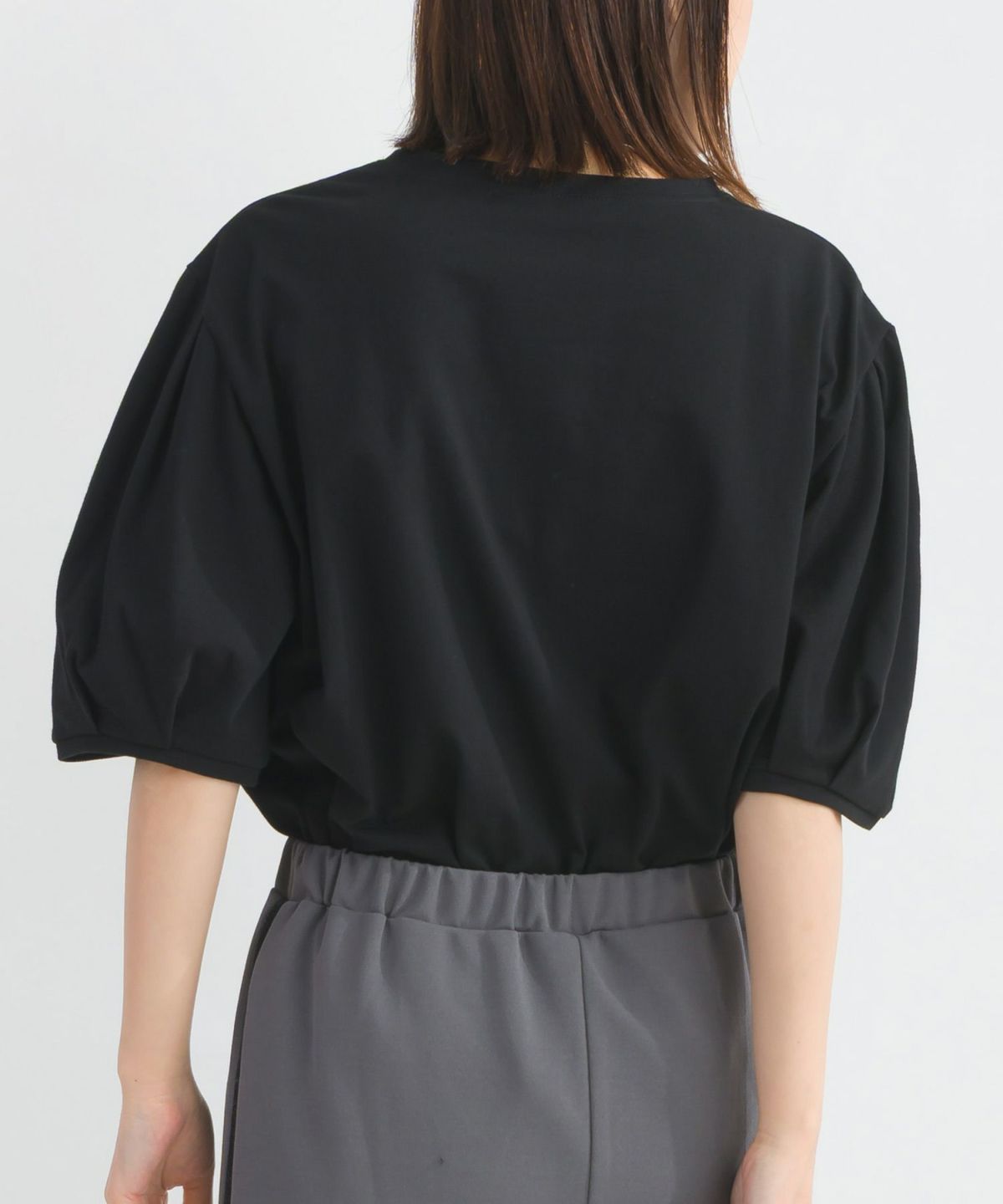 model：H162　着用サイズ：M　ブラック