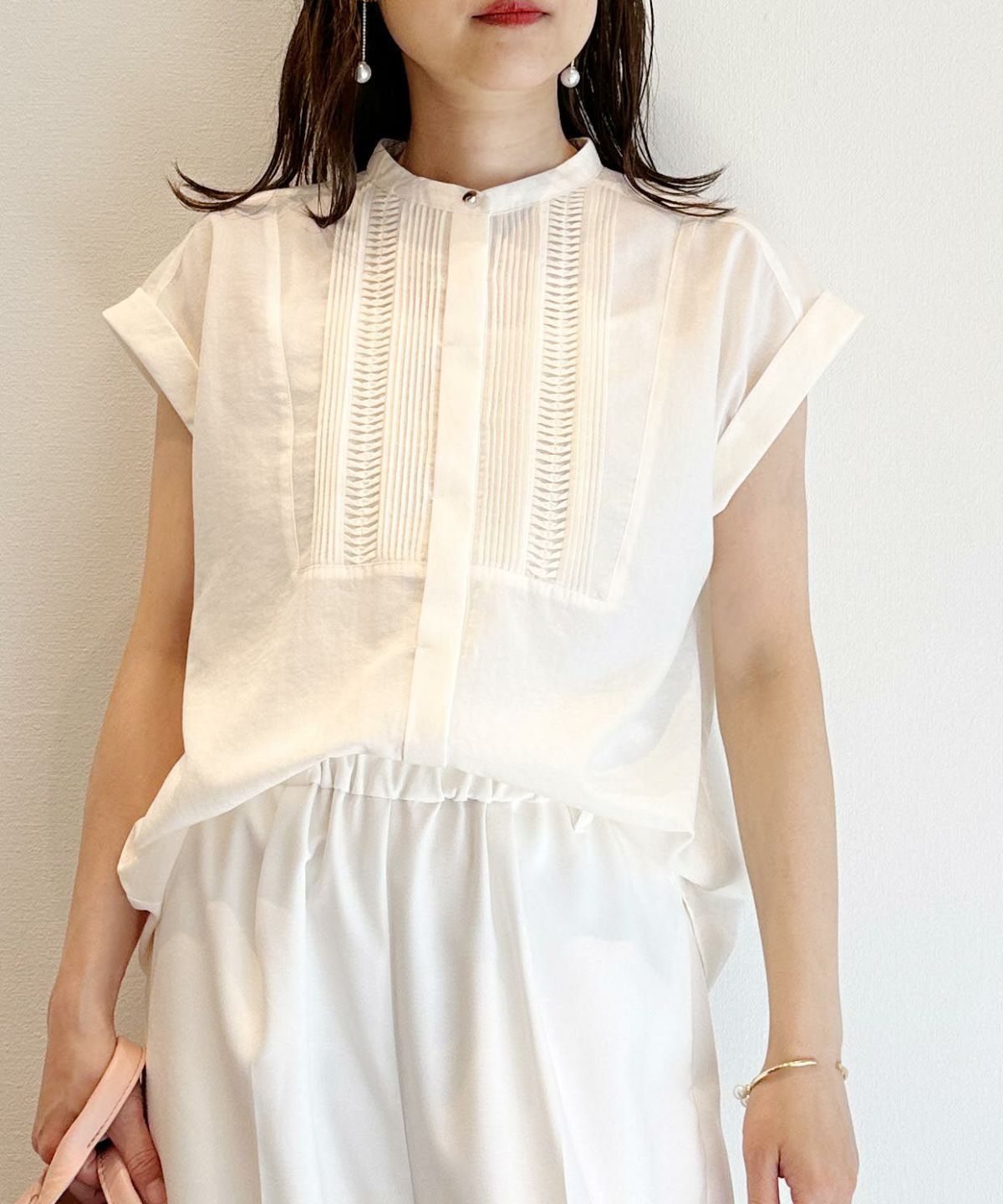 model：H164　着用サイズ：M　オフホワイト