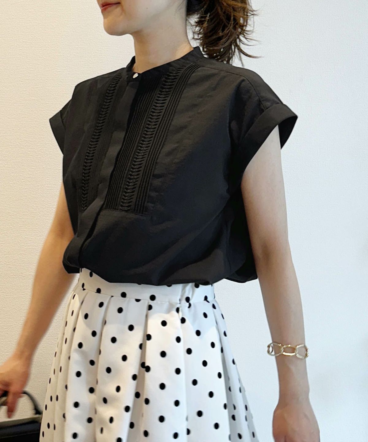 model：H164　着用サイズ：M　ブラック