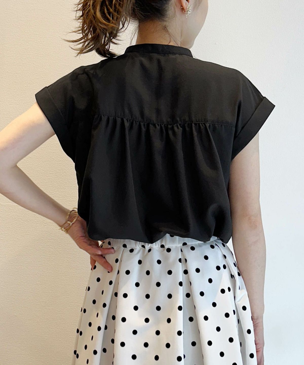 model：H164　着用サイズ：M　ブラック