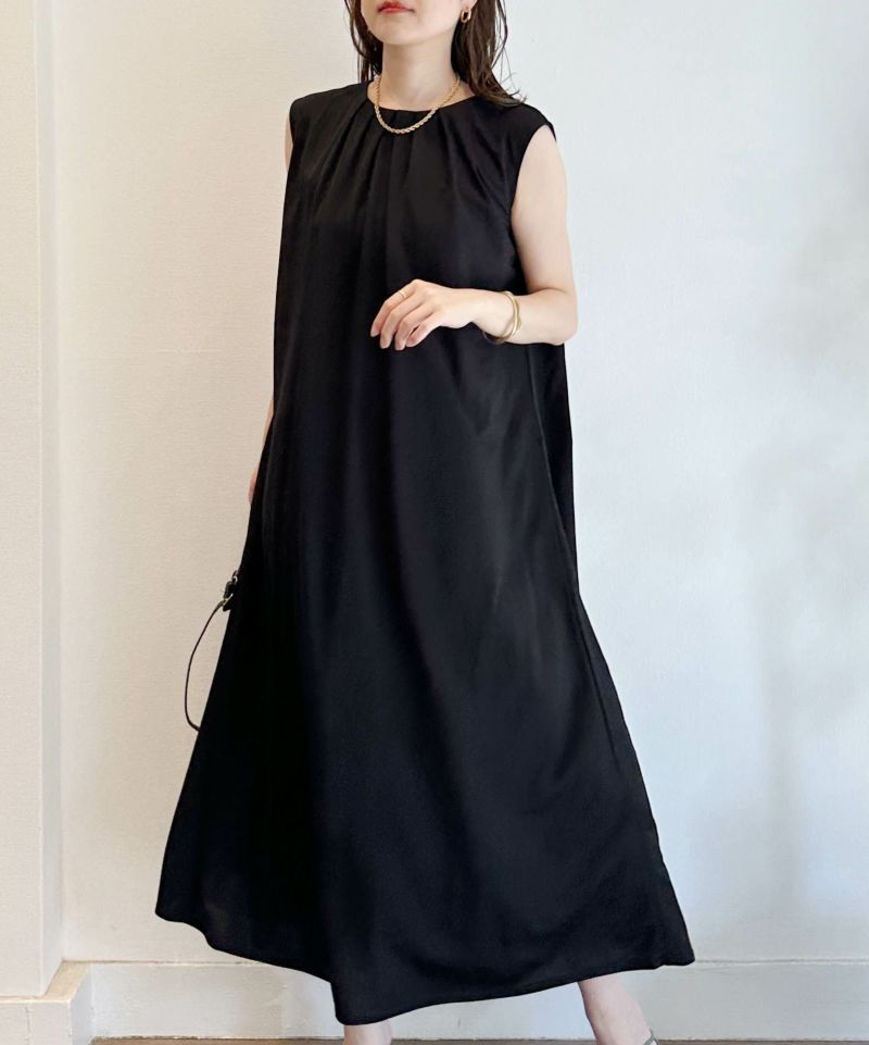 model：H164　着用サイズ：M　ブラック