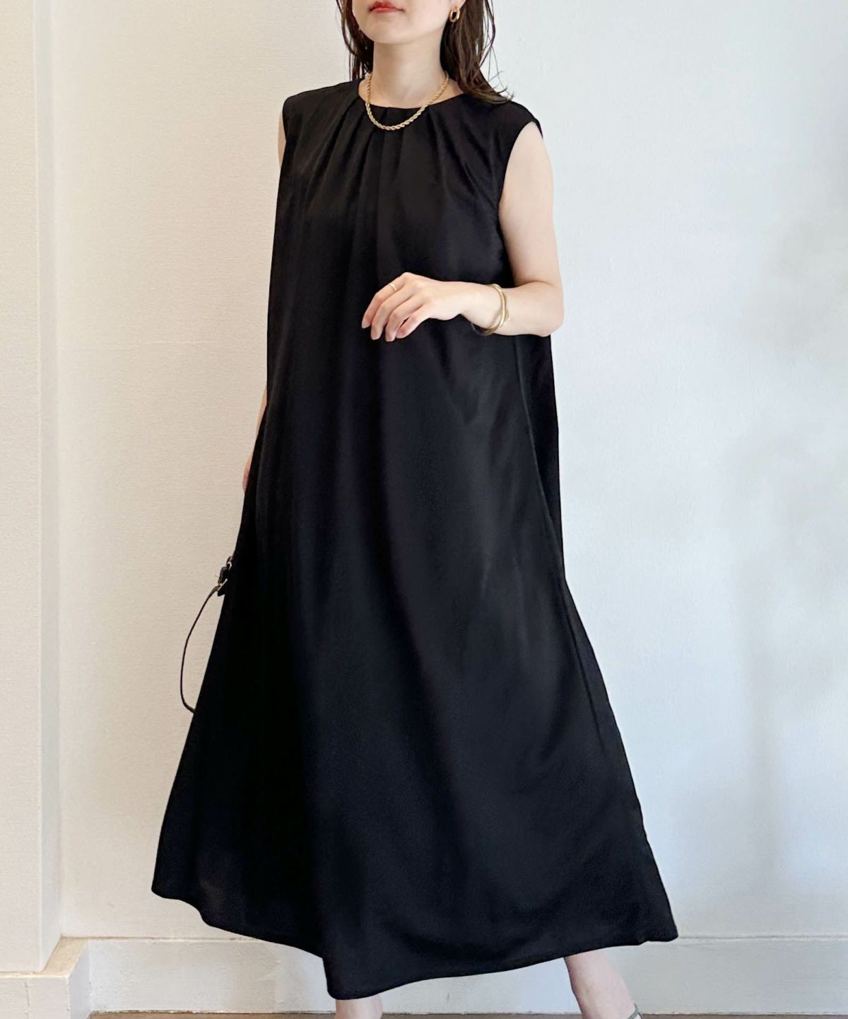 model：H164　着用サイズ：M　ブラック