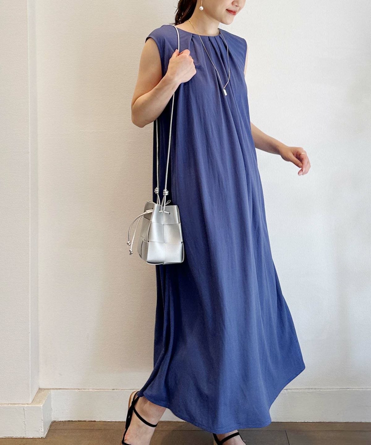 model：H164　着用サイズ：M　ブルー