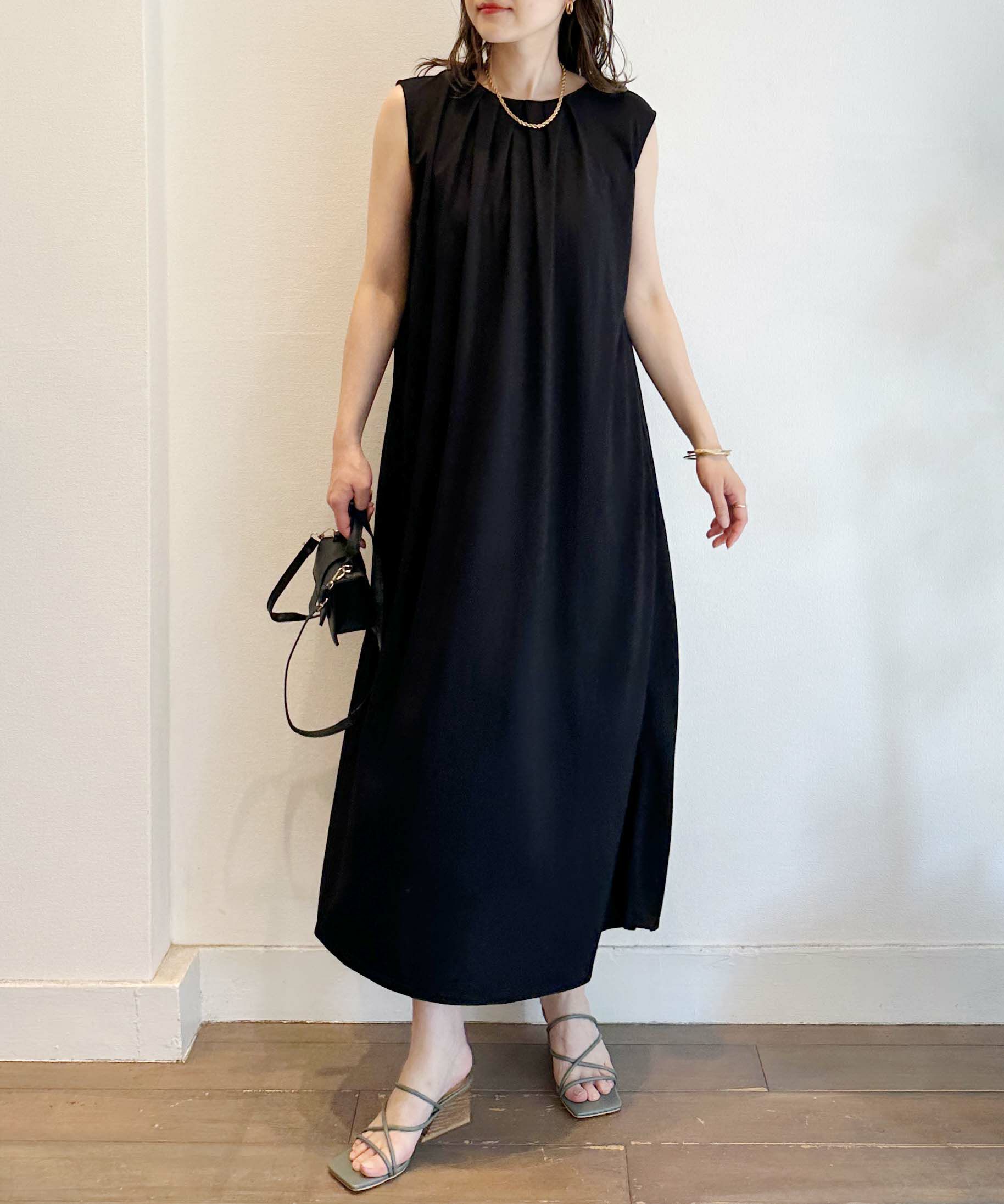 model：H164　着用サイズ：M　ブラック