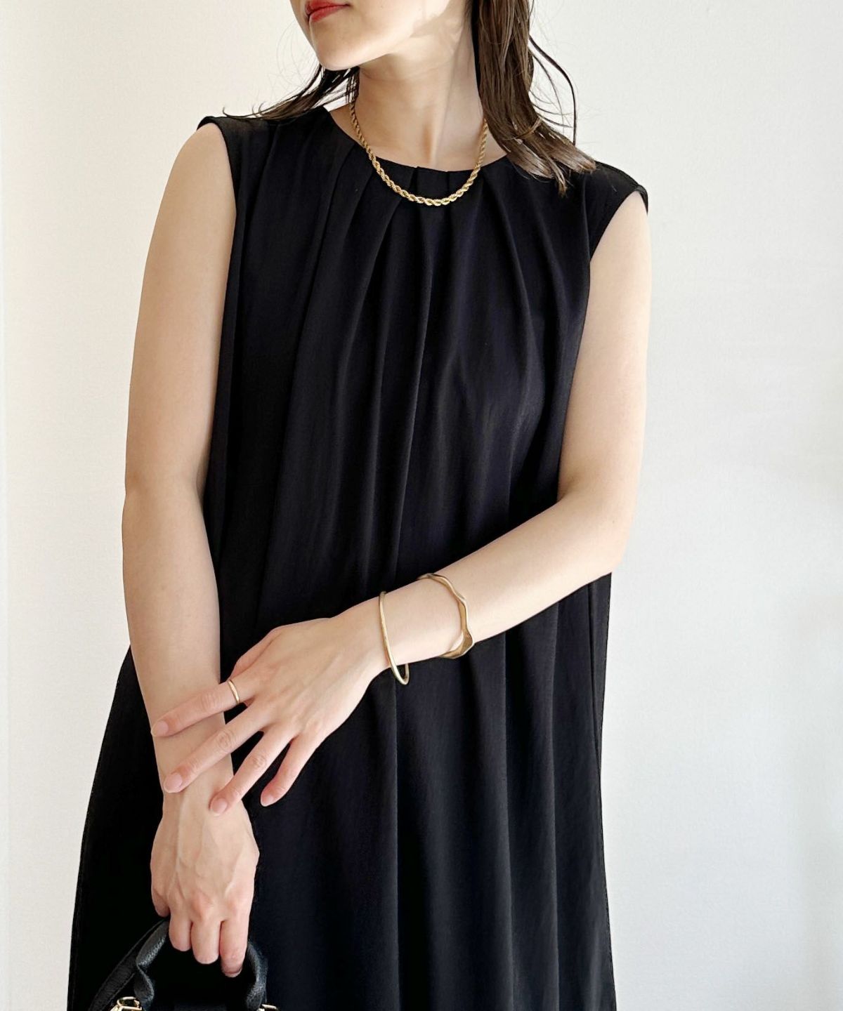 model：H164　着用サイズ：M　ブラック