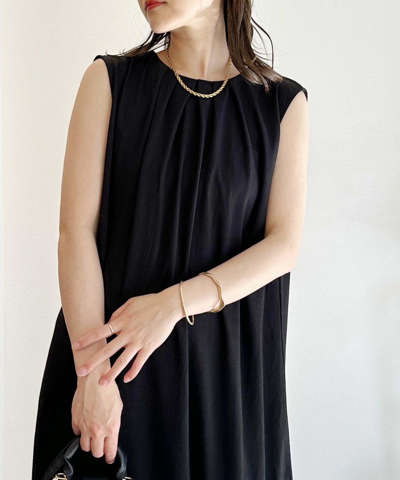 model：H164　着用サイズ：M　ブラック