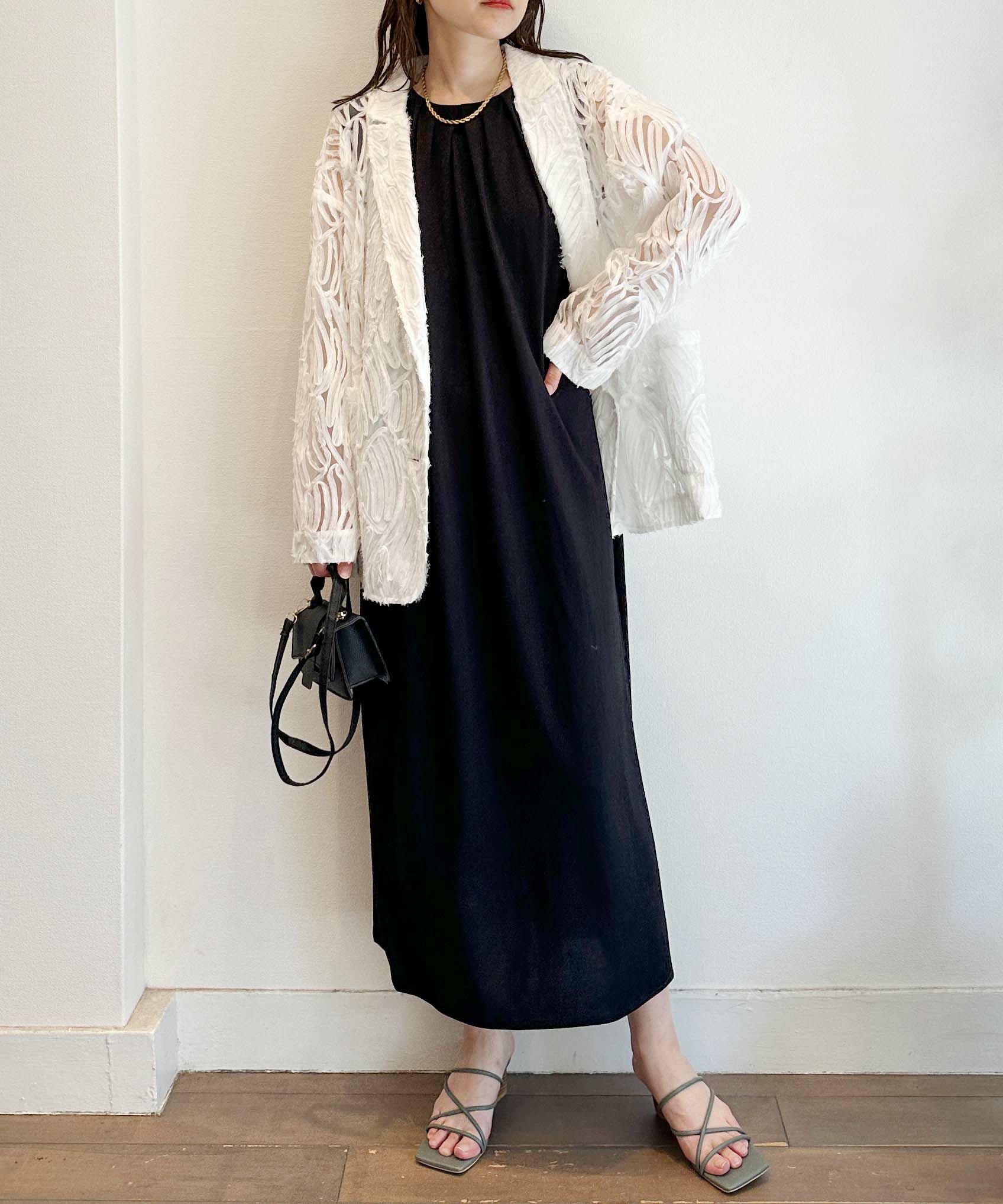 model：H164　着用サイズ：M　ブラック