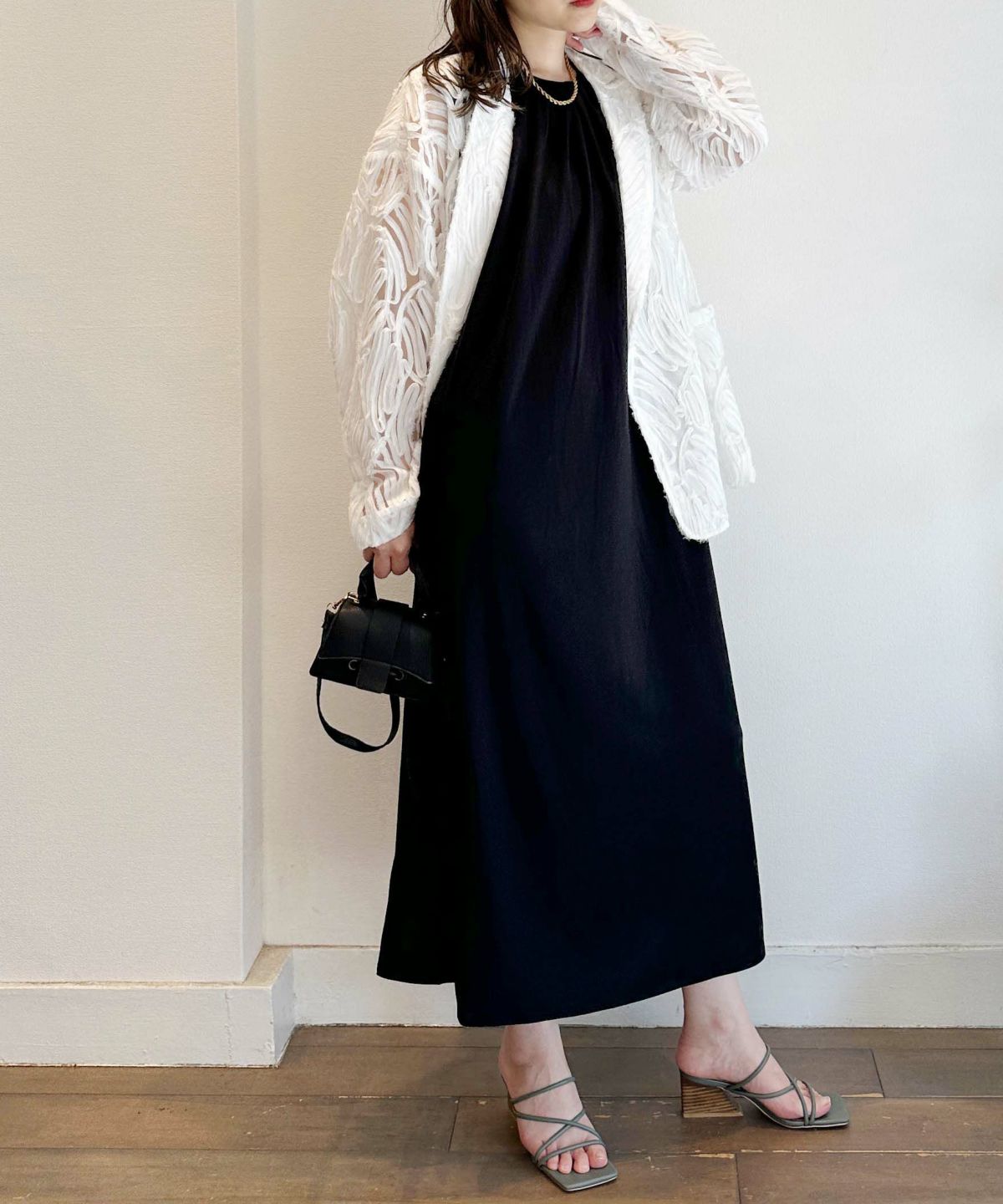 model：H164　着用サイズ：M　ブラック