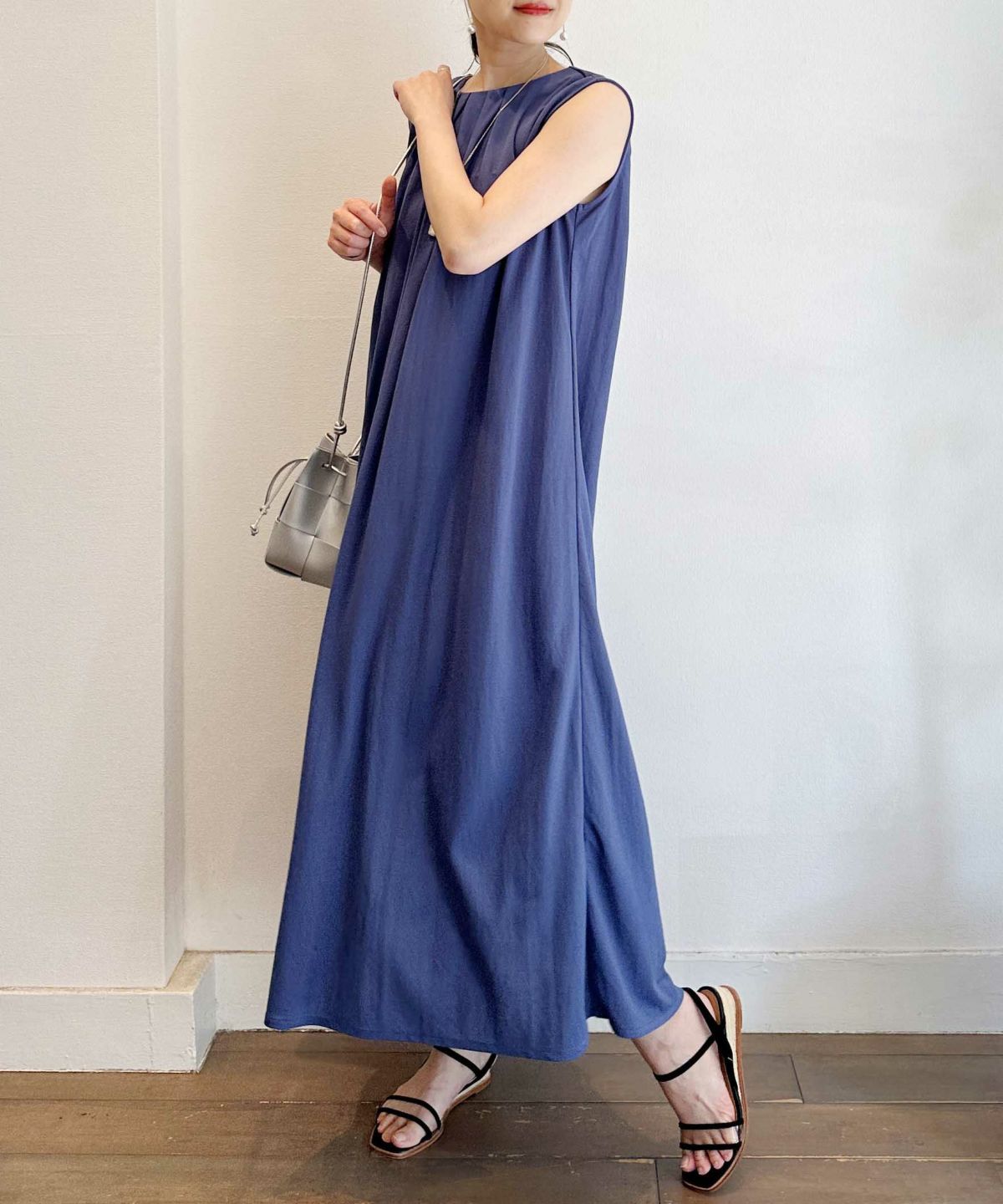 model：H164　着用サイズ：M　ブルー