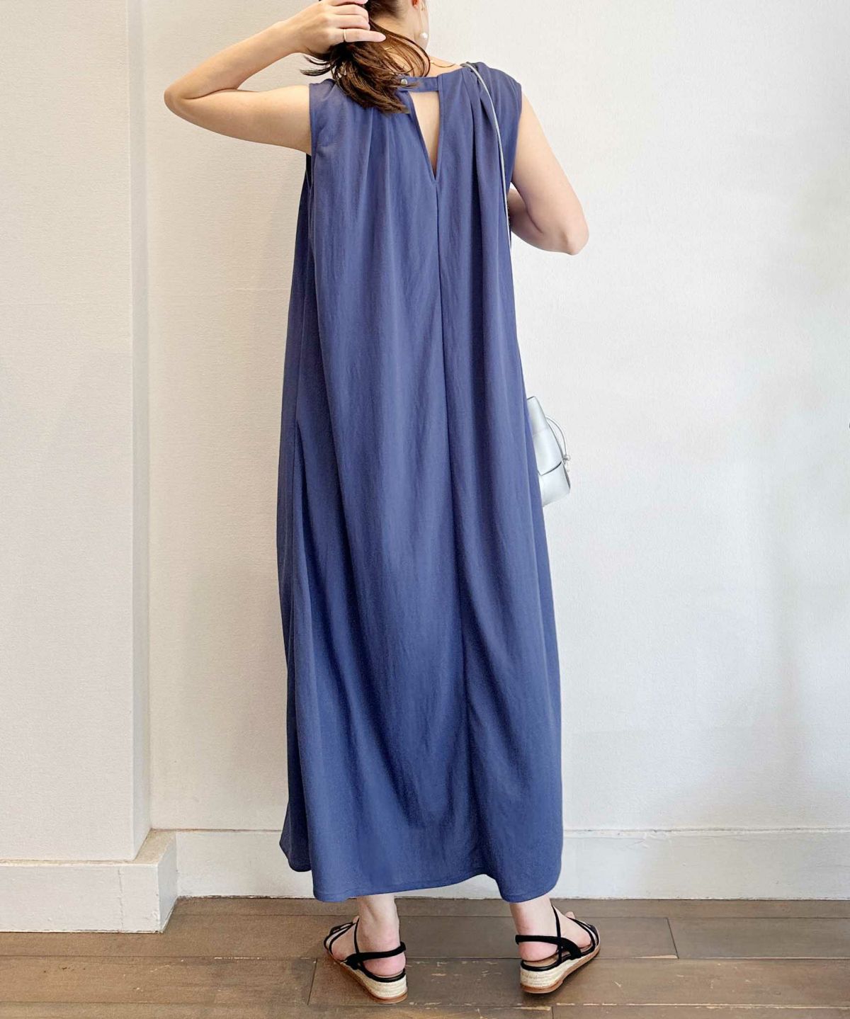 model：H164　着用サイズ：M　ブルー