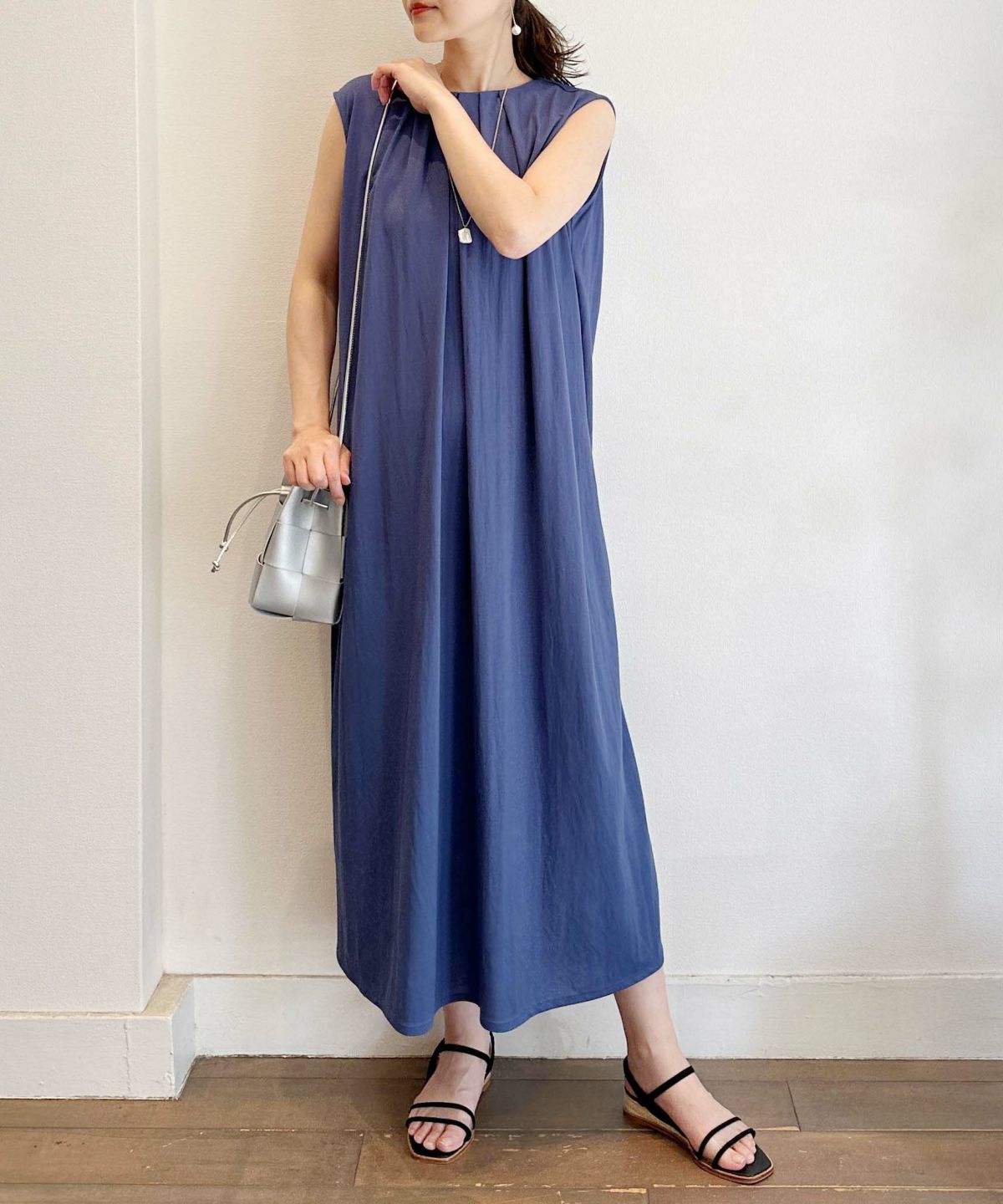 model：H164　着用サイズ：M　ブルー