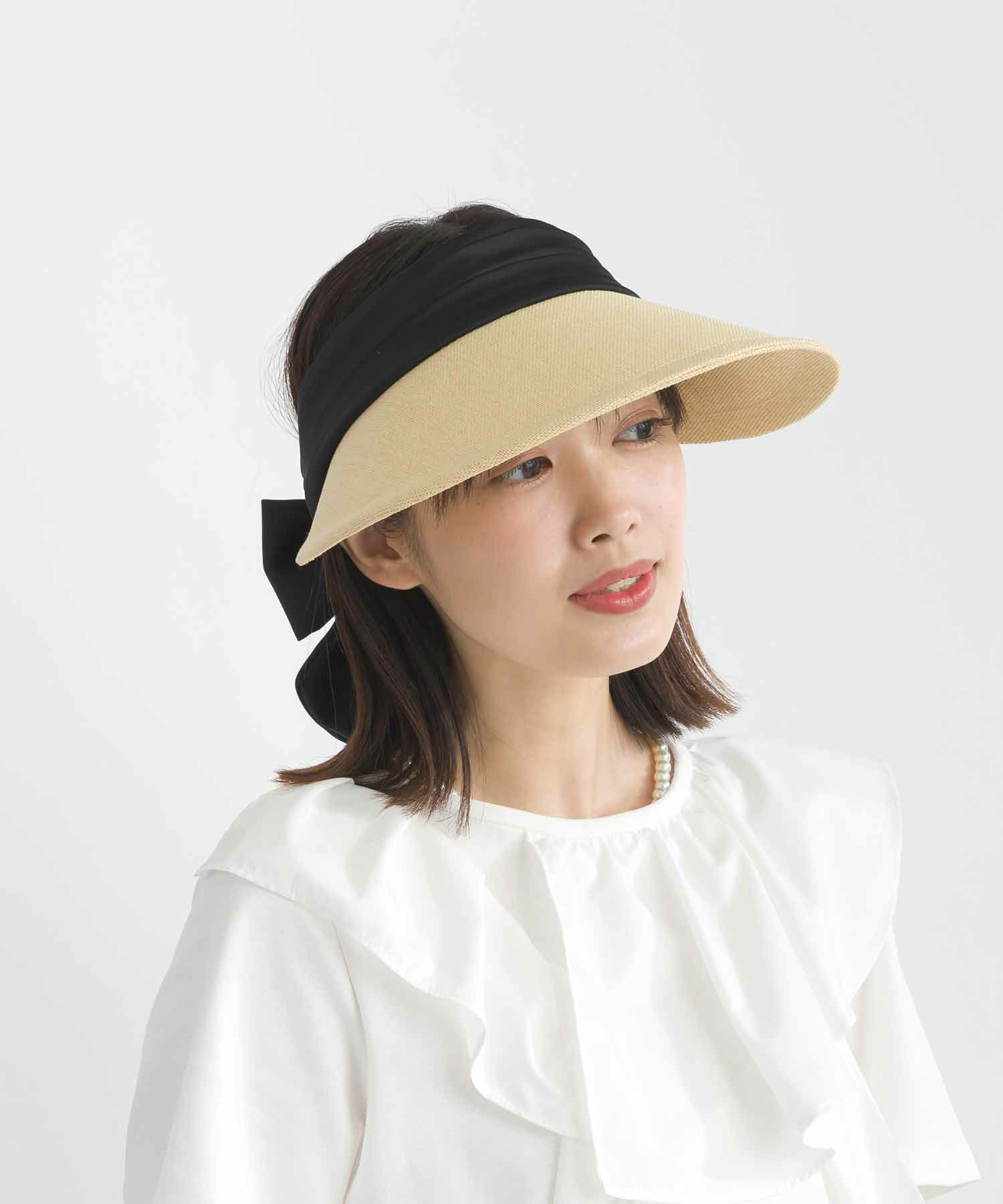 ベージュ