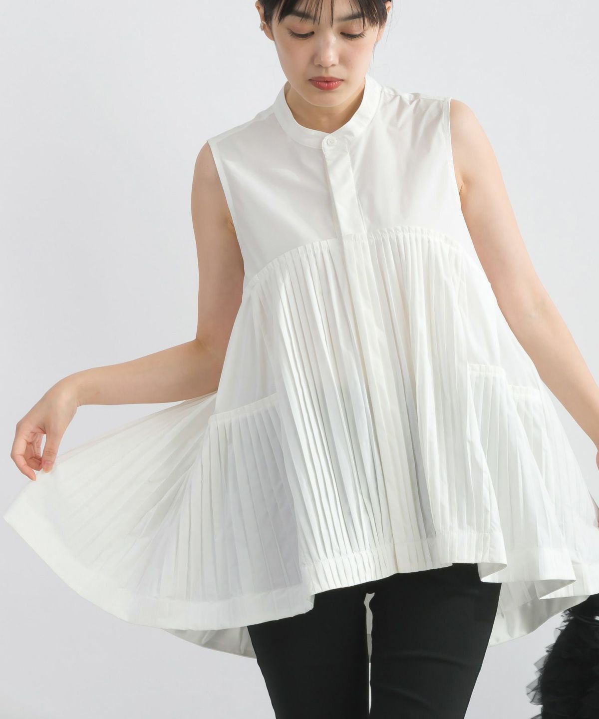 model：H162　着用サイズ：M　オフホワイト