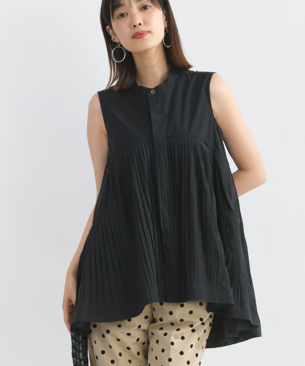 model：H162　着用サイズ：M　ブラック