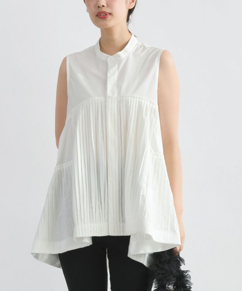 model：H162　着用サイズ：M　オフホワイト