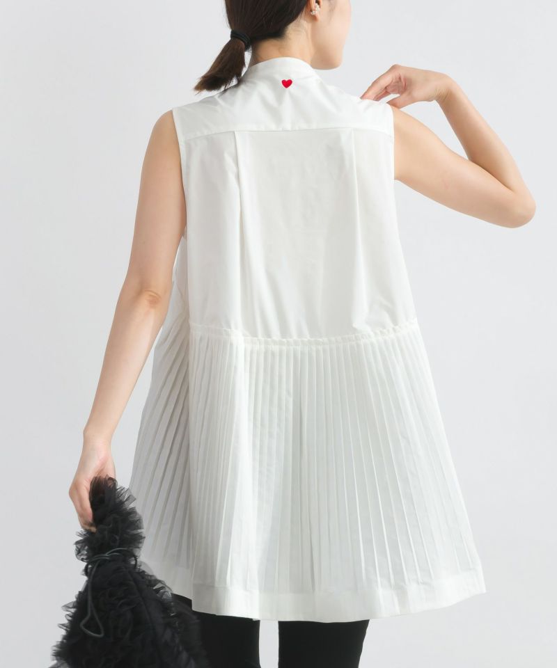 model：H162　着用サイズ：M　オフホワイト